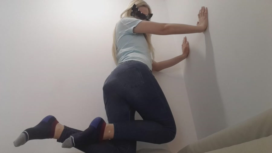 Thefartbabes FullHD 1080p Jeans Tight Nice Turd Shit [Scat, Poopping, Shitting, Solo, Big pile, New scat]