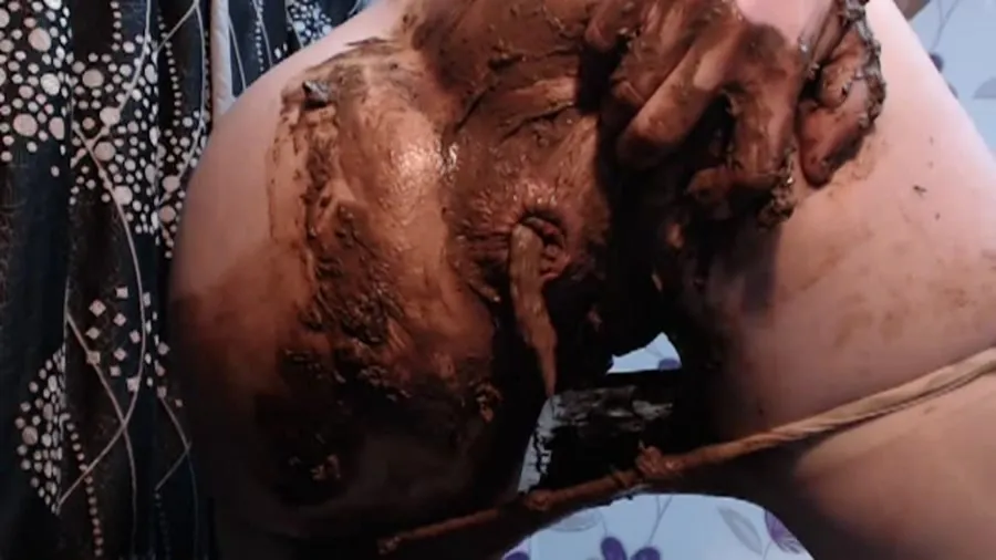 Kinky Nasty Lola FullHD 1080p Shit In Pantyhose [Scat, Jean Pooping]