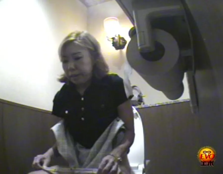 Girls DVDRip 8-08 Japanese Toilet Accidents [Scat, Peeing]