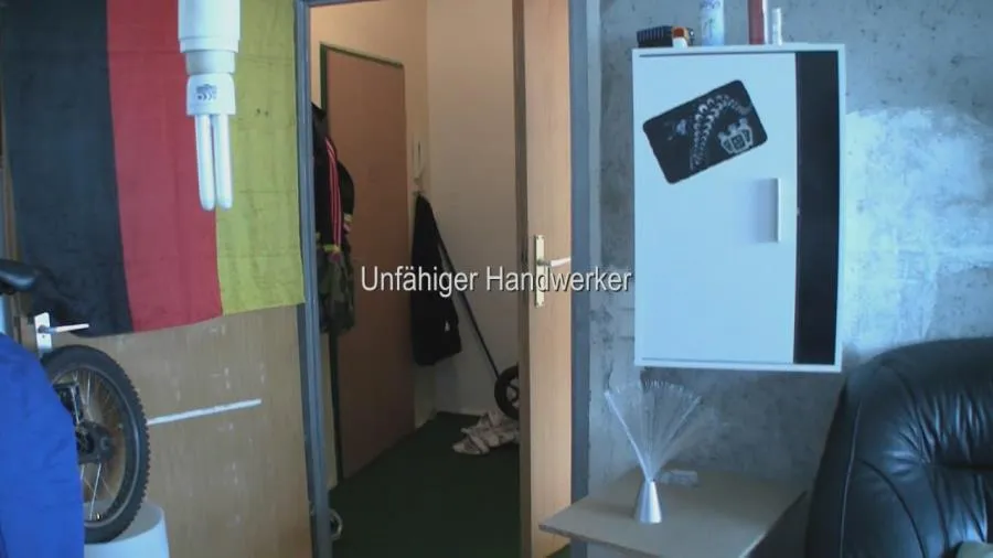 Lady Chantal SiteRip Unfahiger Handwerker [Femdom, Scat]