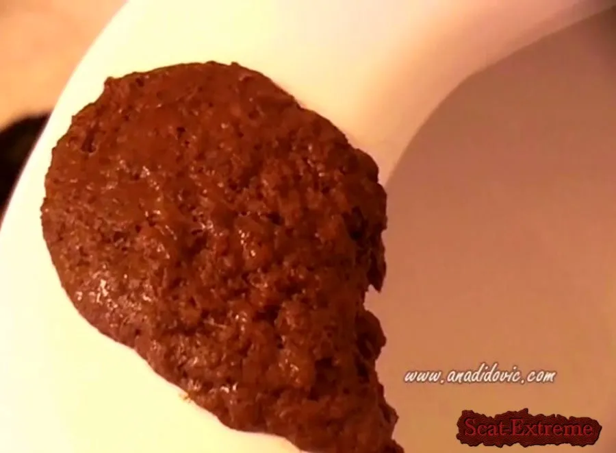 Ana Didovic SD Bigger Than Most [Netherlands, Poop Smear]