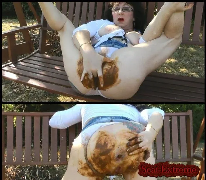 Chienne Mary French scat slut HD 720p Poop in my panty outdoor [Outdoor, Milf]
