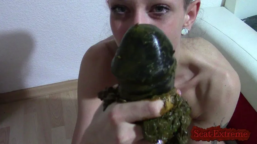 KV-GIRL FullHD 1080p Wanking monster dildo with shit [Solo, Dildo]