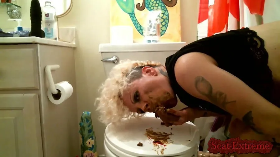 Juicy Julia FullHD 1080p Shit Eater [Milf, Do A Crap]