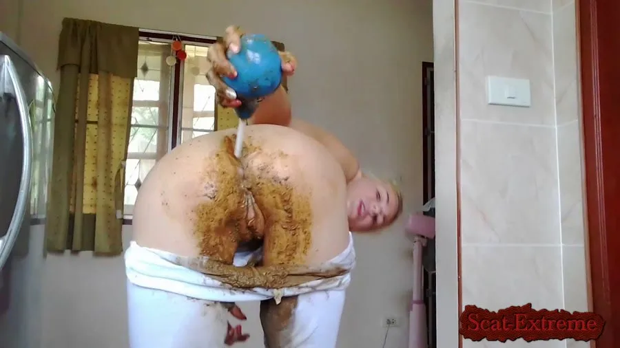 MissAnja HD 720p Dancing, Creamy Poo, Enema, Fart in White Leggings [Scatting, Solo]