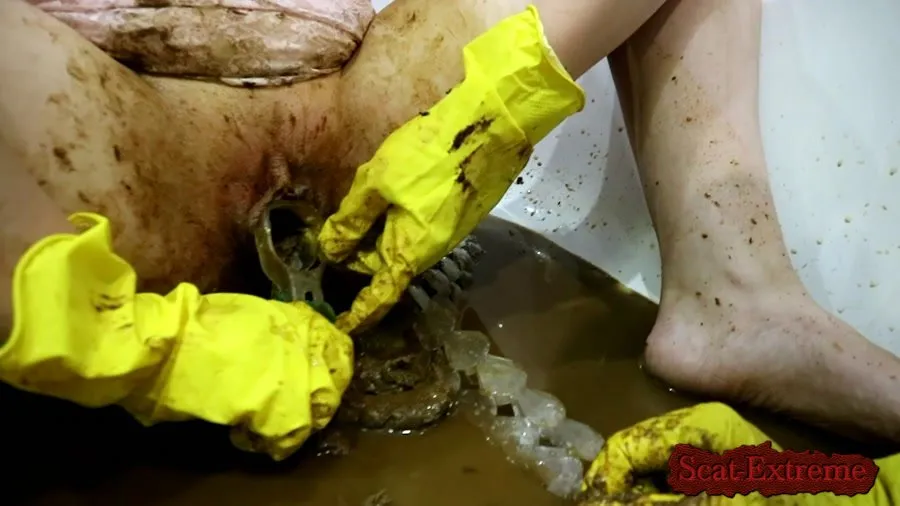 WCwife FullHD 1080p Fecal bath Part 3 [Scatting, Shitting]