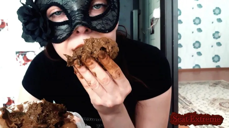 ScatLina FullHD 1080p Eating shit out of white pantyhose [Pee, Poop Videos]