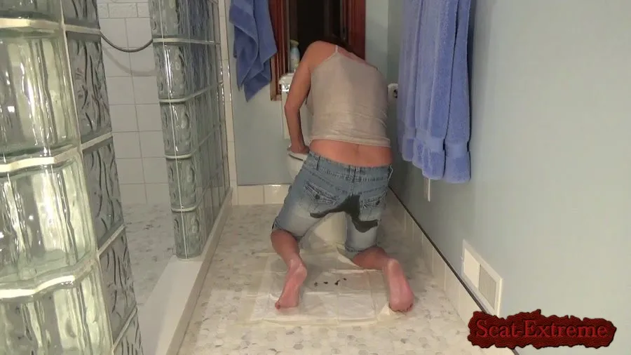 EricaKay HD 720p Flu Thinking Puke, Ending up as Shitting my Shorts [Toilet, Panties]