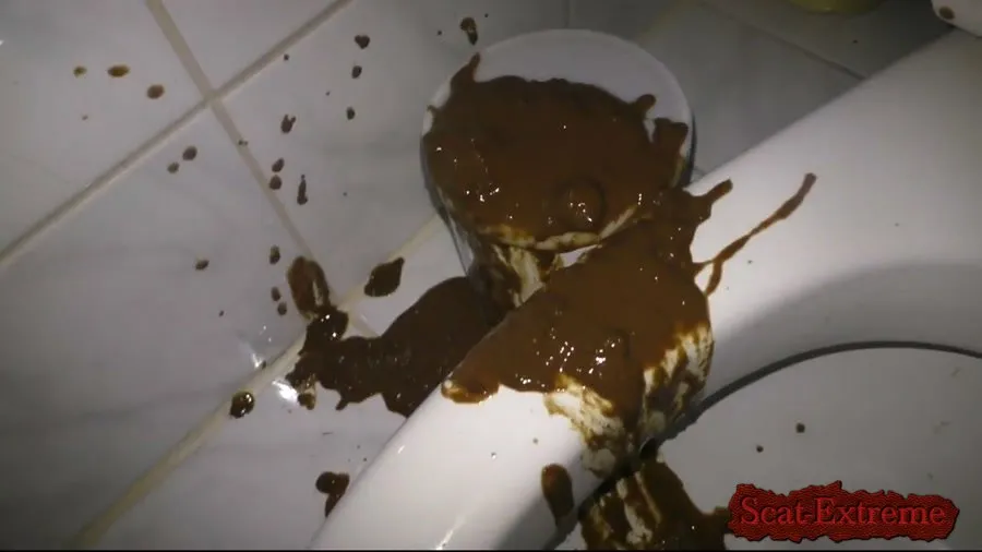 HotDirtyIvone FullHD 1080p A diarrhea everywhere [Solo, Amateur]