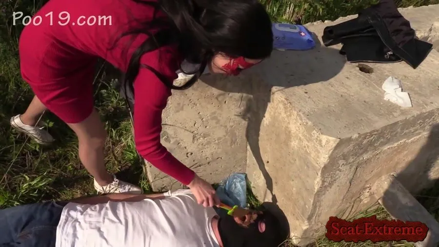 MilanaSmelly FullHD 1080p New Toilet Slave Mark Spat On Mistress [Femdom, Shitting]