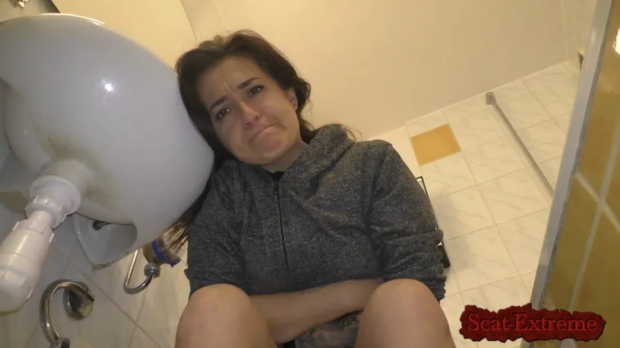 Young Girls FullHD 1080p Amateur [Scatting Girl, Shitting Ass]