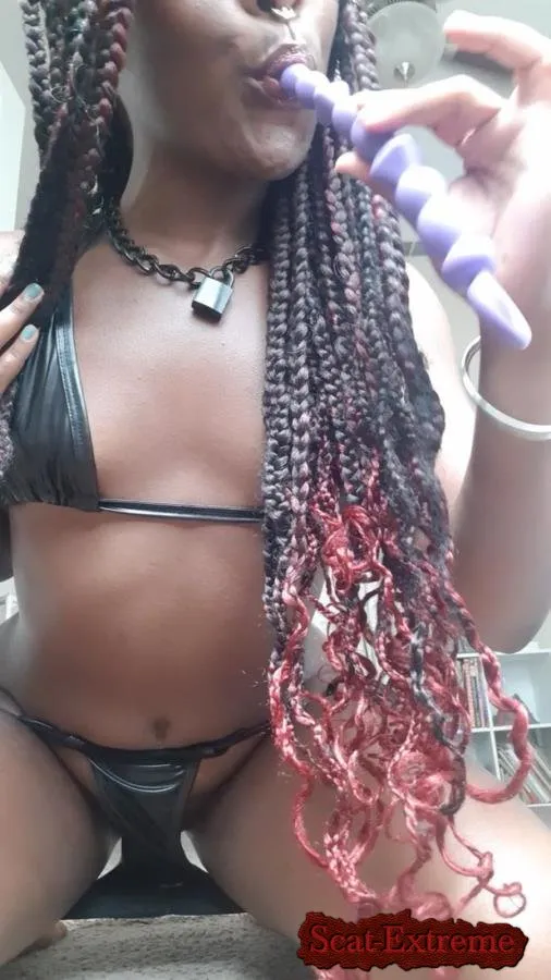 NadiaCream UltraHD 2K Cleaning my Shitty Anal Beads [Toys, IR]