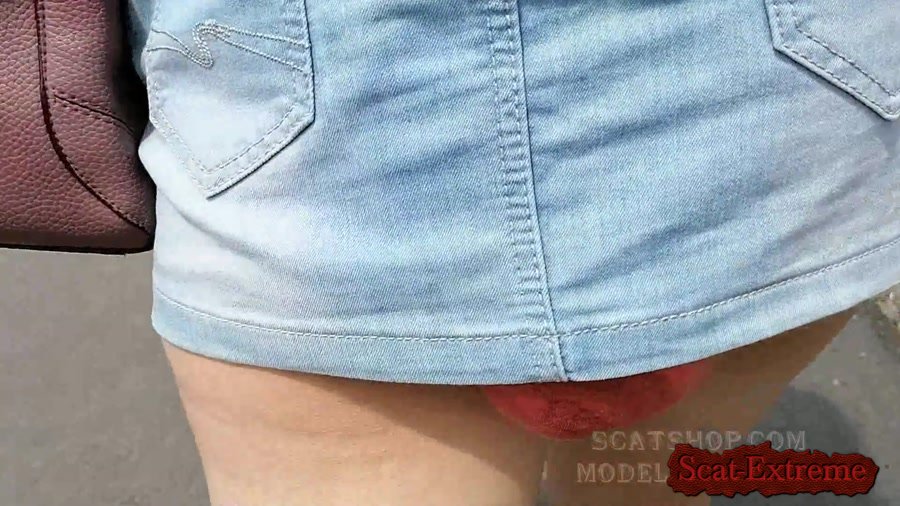 ModelNatalya94 FullHD 1080p Going to the store, shit in shorts [Defecation, Extreme Scat, Scatology, Outdoor]