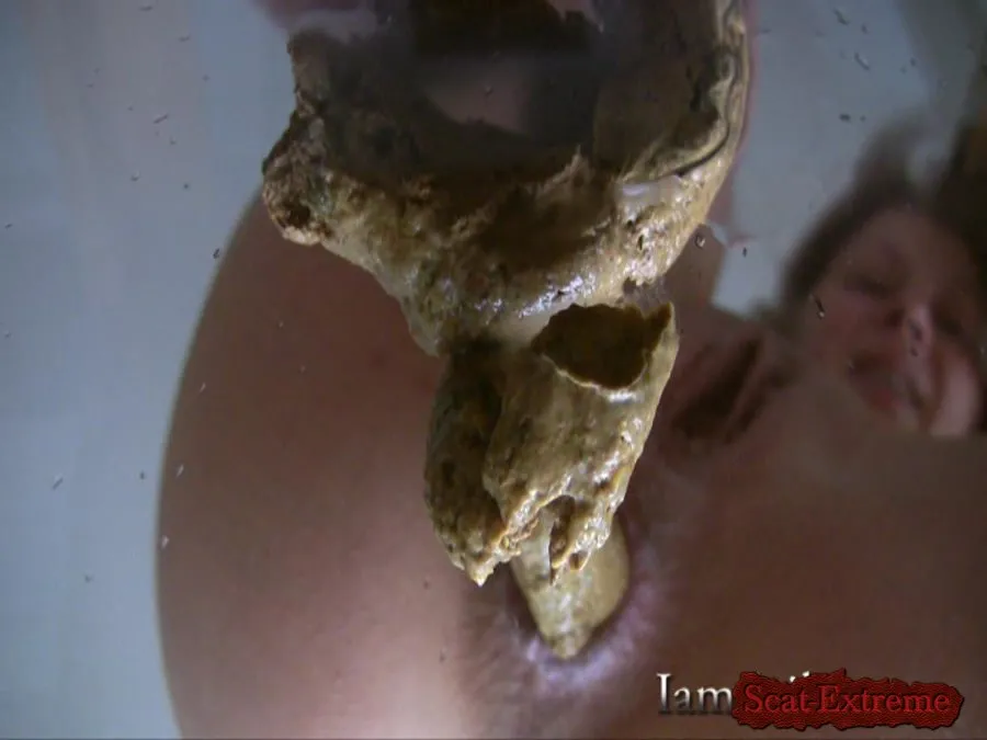 Milf SD Loser's First Night [Scat, Solo]