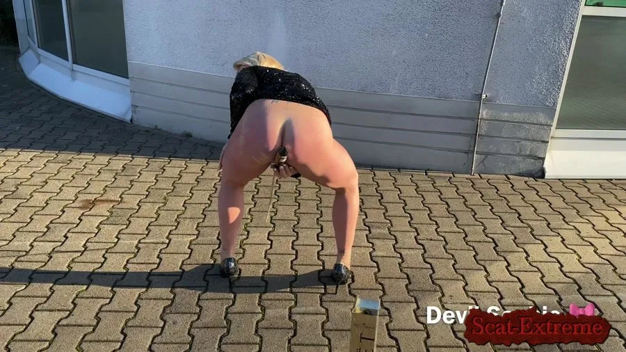 TinaAmazon FullHD 1080p Big mess in my leggings [Poop Videos, Solo]