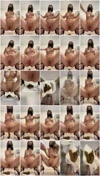 Markovna UltraHD 4K Doing shit in heels [Defecation, Pee]