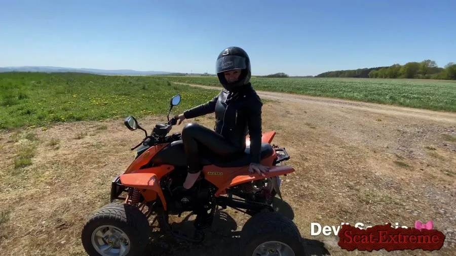 Devil Sophie UltraHD 4K THIS is a brake track - outdoor quad shits escalated [Milf, Solo]
