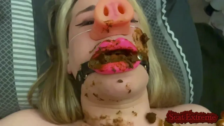 TS Maxxiescat FullHD 1080p Eating Male Shit For The First Time [Amateur, Eat]