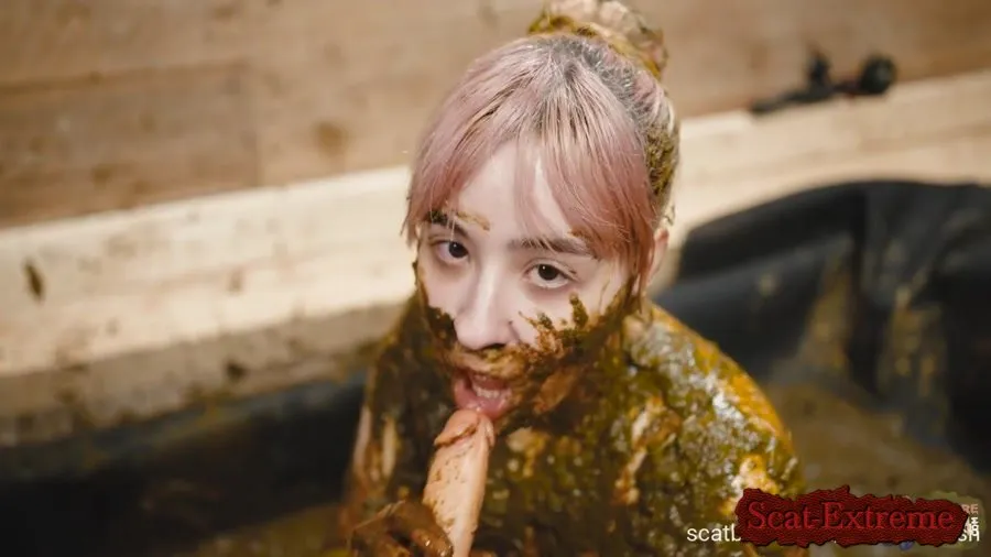 Lyndra Lynn HD 1080p Manure Health Cure Manure Fetish [Masturbation, Fetish]