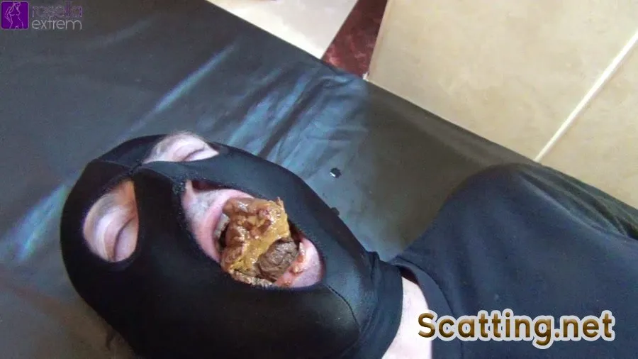 RosellaExtrem FullHD 1080p Open your mouth and eat my shit! Shit meal for a new slave! [Scatting, Shitting]