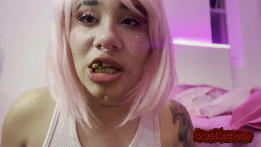 KellyPink18 - Eating and swallowing poop [FullHD 1080p / 732 MB]