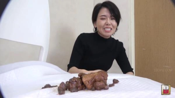 Japan - It is embarrassing, but please witness the birth moment of my poop - Part 4 [FullHD 1080p / 691 MB]