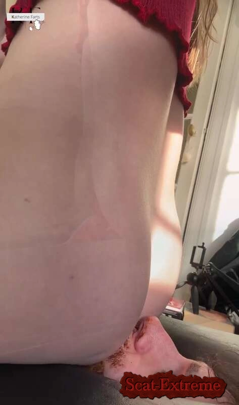 Katherine Farts - Having some time with my slave [HD 720p / 52.04 MB]