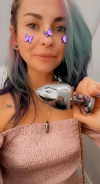 LilButtLex - Cleaning My Plug On The Plain [UltraHD 2K / 124 MB]