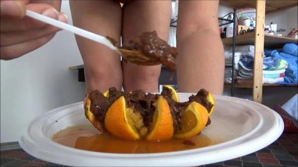 Mistress Roberta - Kaviar On Orange [SD / 546 MB]