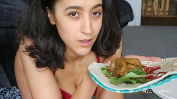 Ella Dearest aka Efro Ella - Snack For My Boyfriend [HD 720p / 24.1 MB]