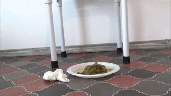 Mistress Roberta - Potty Breakfast [SD / 258 MB]