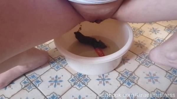 Mistress Jardena - Lie down and eat it all [HD 720p / 25.4 MB]