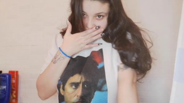 Badkithy - Scarefac Poop [FullHD 1080p / 257 MB]