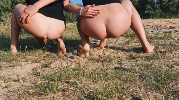 Mia Skye aka MiaRoxxx - Friends Will Be Friends [HD 720p / 40.5 MB]