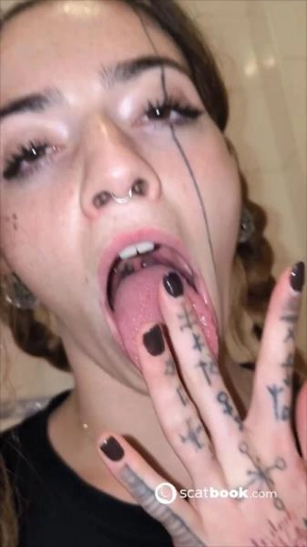 Malafalda - Toilet Darkfans [SD / 19.5 MB]