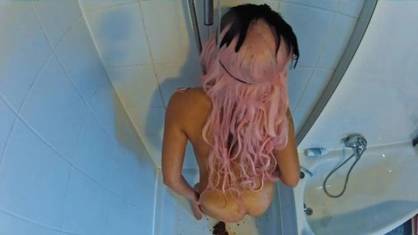 Mia Skye aka MiaRoxxx - Shower Voyeur Shit [HD 720p / 31.1 MB]