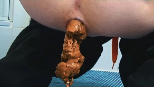 Mia Skye aka MiaRoxxx - BIG Closeup Shit [HD 720p / 10.2 MB]