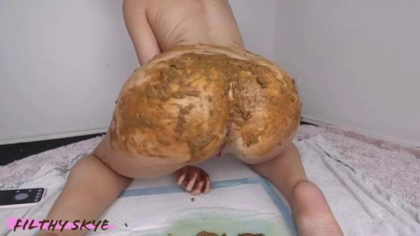 Filthy Skye - Shitting Girl 59 [HD 720p / 2.76 MB]