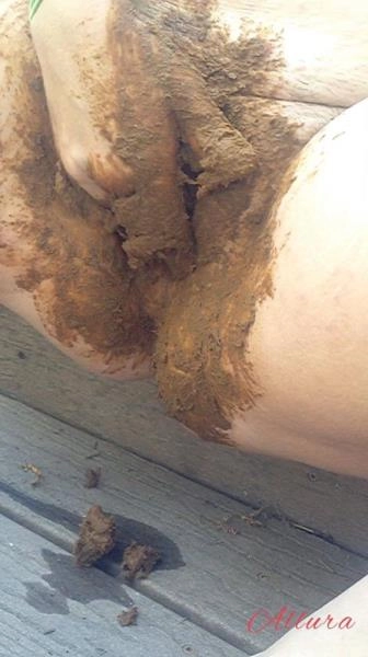 Allura - Dirty Pussy Stuffing [SD / 869 MB]