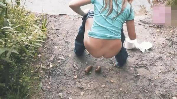 Mia Skye aka MiaRoxxx - The Pond [HD 720p / 21.0 MB]