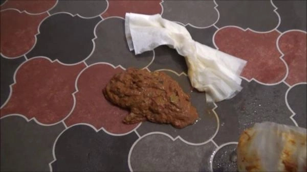 Mistress Roberta - Teasing And Cereals Breakfast [SD / 517 MB]