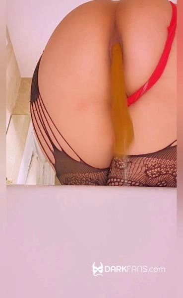 Domina Marbella - Shit - In My Bathroom, Diarrhea [UltraHD 2K / 63.4 MB]
