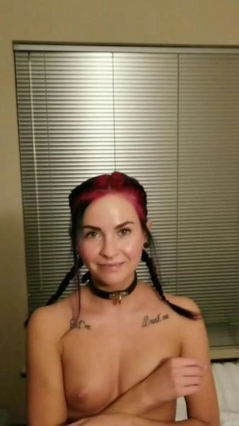 Lil Butt Lex - Light Up Butt Plug [UltraHD 2K / 431 MB]