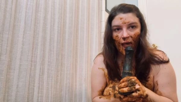 Layla Lee - Dildos Panties And Shit [FullHD 1080p / 941 MB]