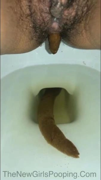 Scat Cute Sabrina 5 [SD / 10.8 MB] TheNewGirlsPooping.com