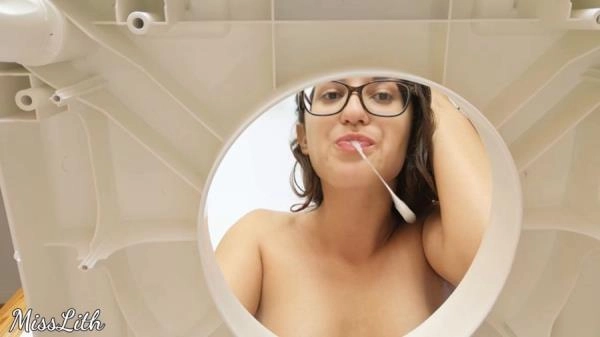 Swallow Scat Training [FullHD 1080p / 506 MB] Scatbook