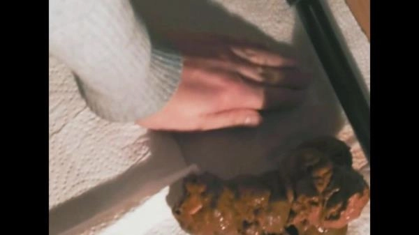 Hot Shit, Hot Piss [HD 720p / 10.6 MB] Filthygrid.com