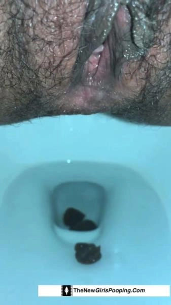 Scat Cute Sabrina 8 [SD / 106 MB] TheNewGirlsPooping.com