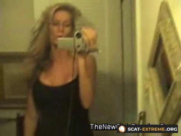 Pees Farts And Runs [SD / 89.7 MB] TheNewGirlsPooping