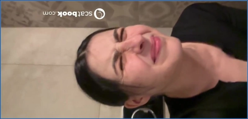 Kaitlyn Katsaros - Had to run to the bathroom omg how am I still shitting lol [HD 720p / 18.05 MB]